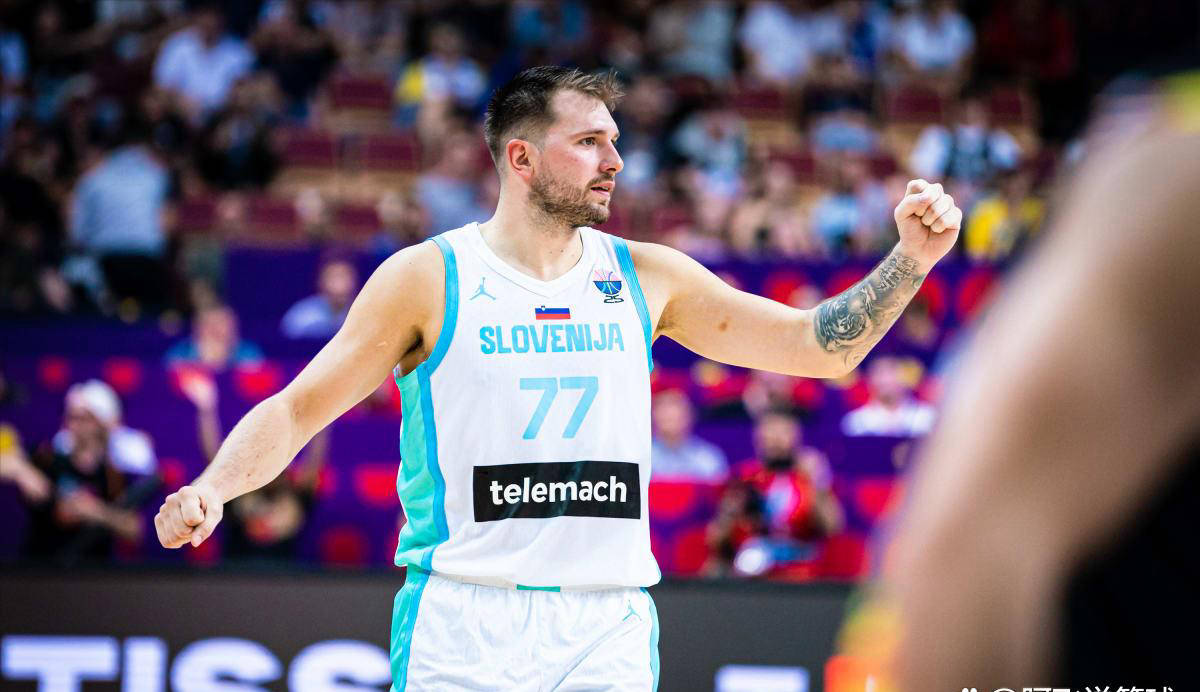 AYX-关于东契奇连续十五场比赛得分超过爆冷，切尔西不断突破！比赛高潮迭起的信息