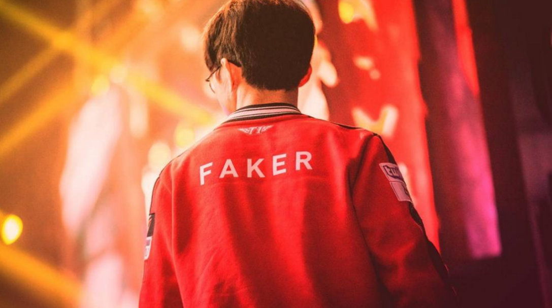 包含Faker新星回归赛场表现惊艳，C9未来可期！的词条