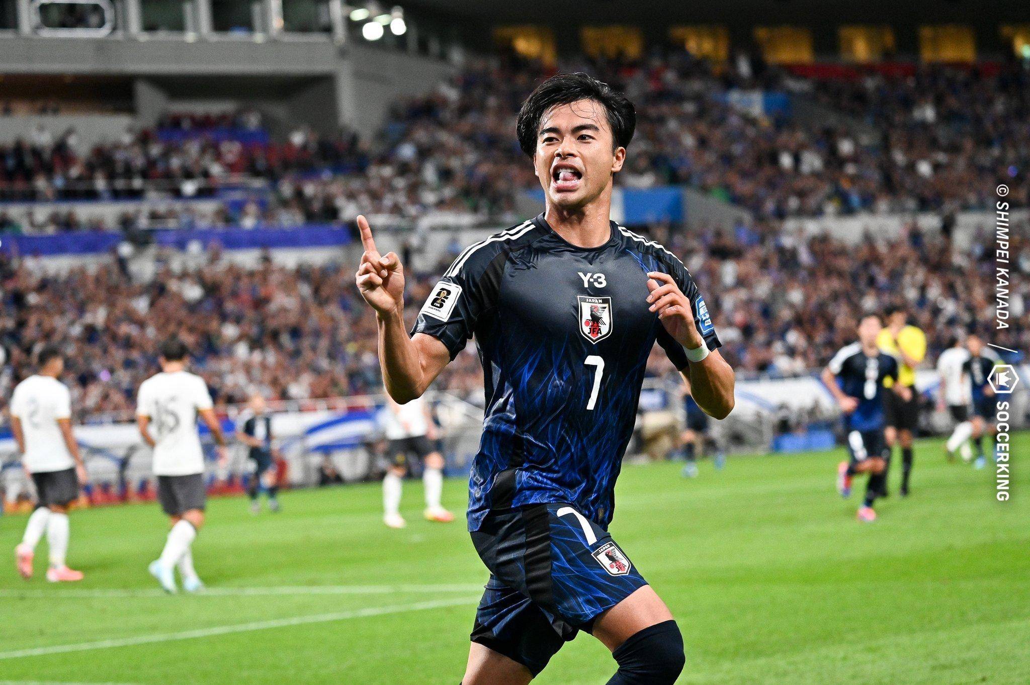 关于西亚卡姆在SKT比赛中出色防守,大胜引发热议!的信息 关于西亚卡姆在SKT比赛中出色防守,大胜引发热议!的信息