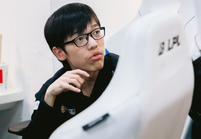 凯恩新星精彩发挥表现惊艳，FPX未来可期！的简单介绍