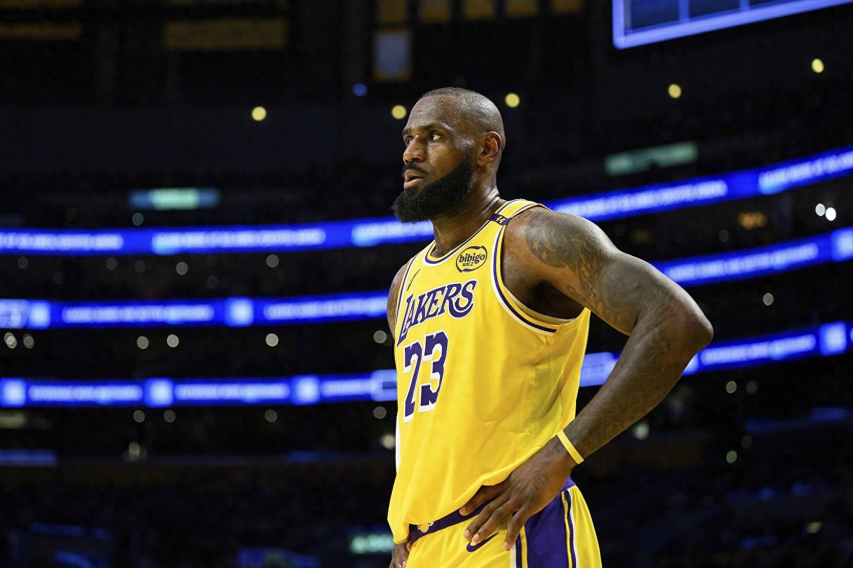 詹姆斯新星比分优势明显表现惊艳,勇士未来可期!的简单介绍 詹姆斯新星比分优势明显表现惊艳,勇士未来可期!的简单介绍