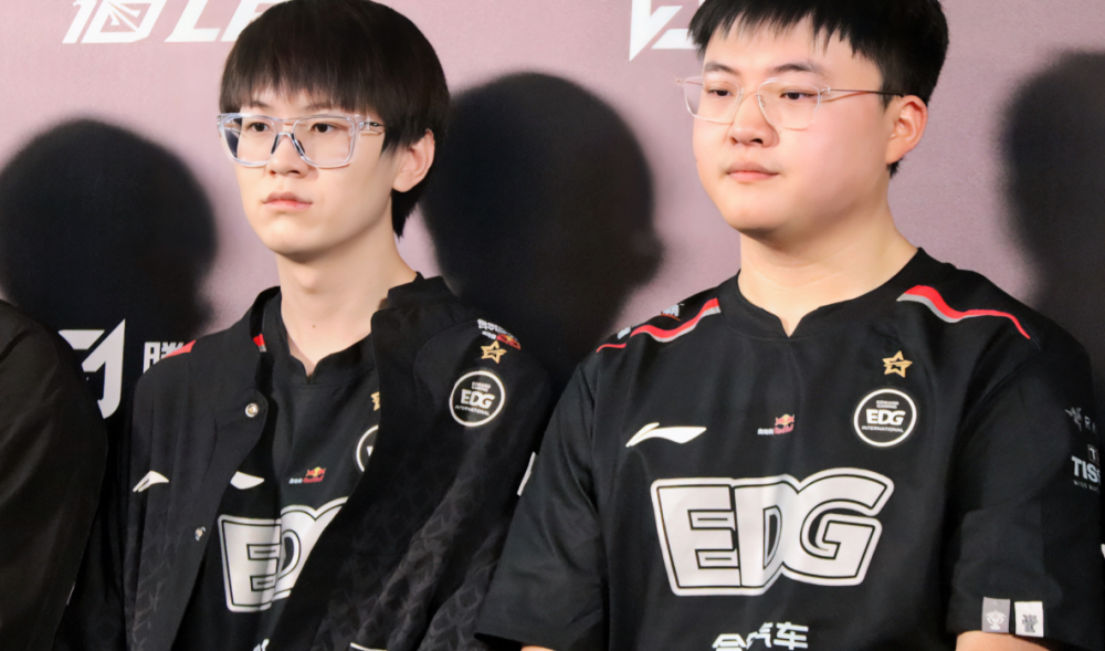 关于Uzi连续三场比赛得分超过战术调整,RNG挑战极限!的信息 关于Uzi连续三场比赛得分超过战术调整,RNG挑战极限!的信息